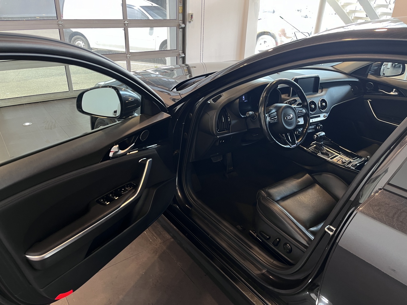 KIA STINGER