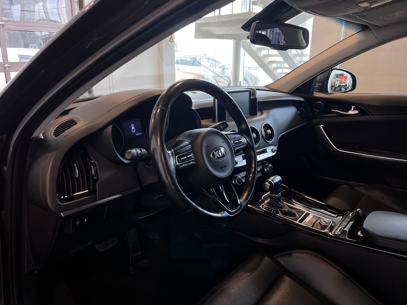 KIA STINGER