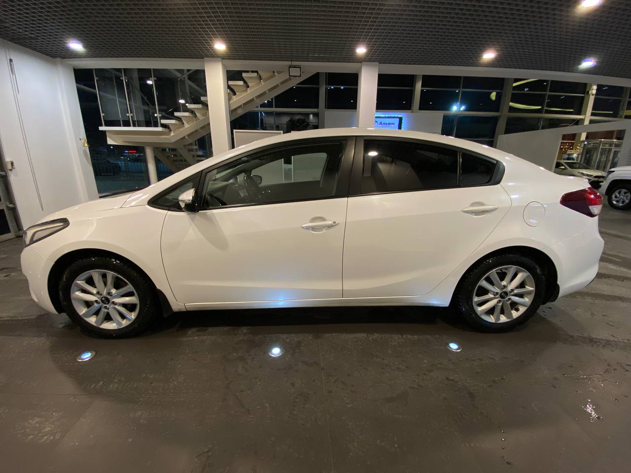 KIA CERATO