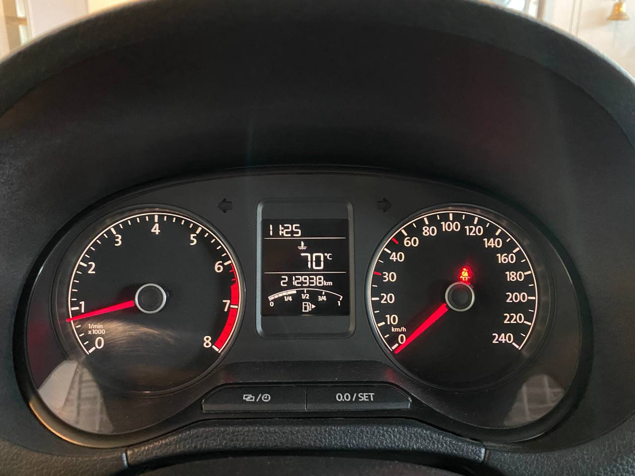 VOLKSWAGEN POLO