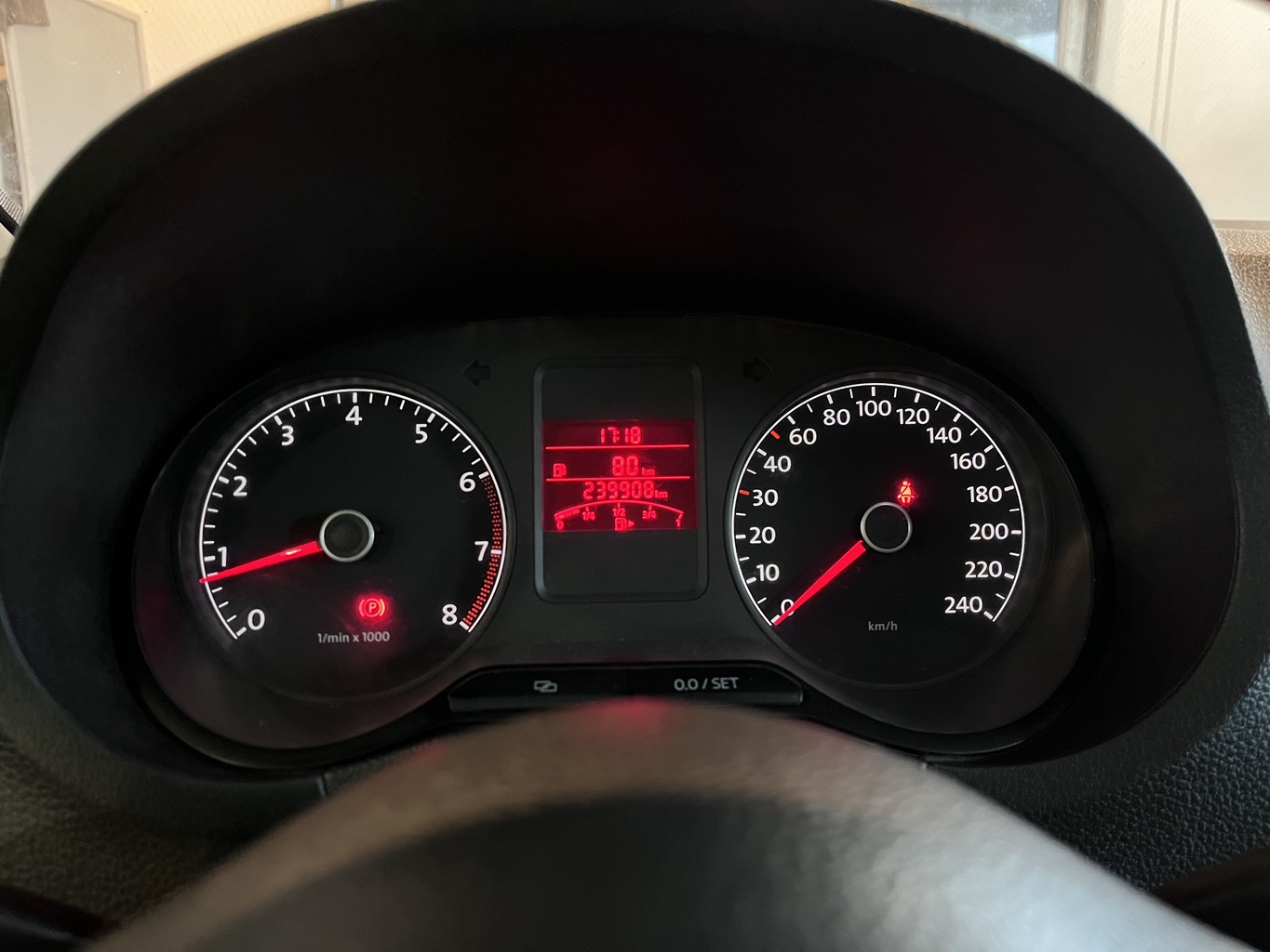 VOLKSWAGEN POLO
