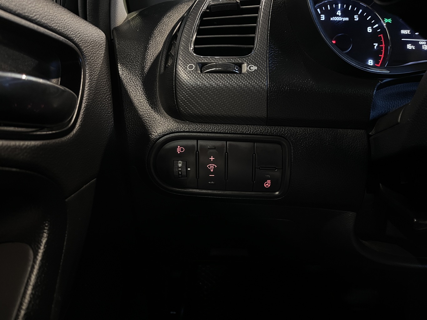 KIA CERATO