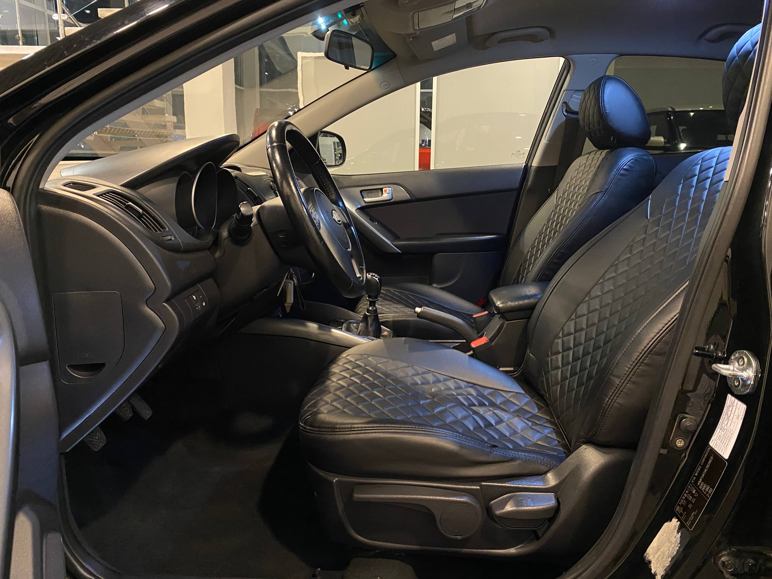 KIA CERATO
