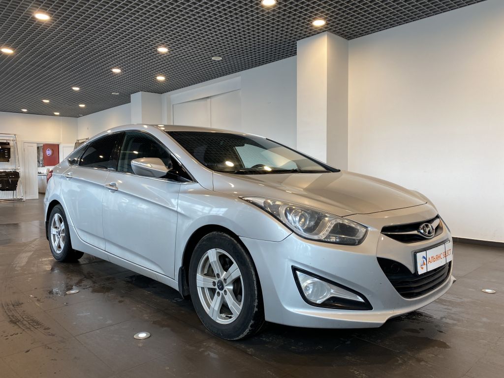 HYUNDAI i 40