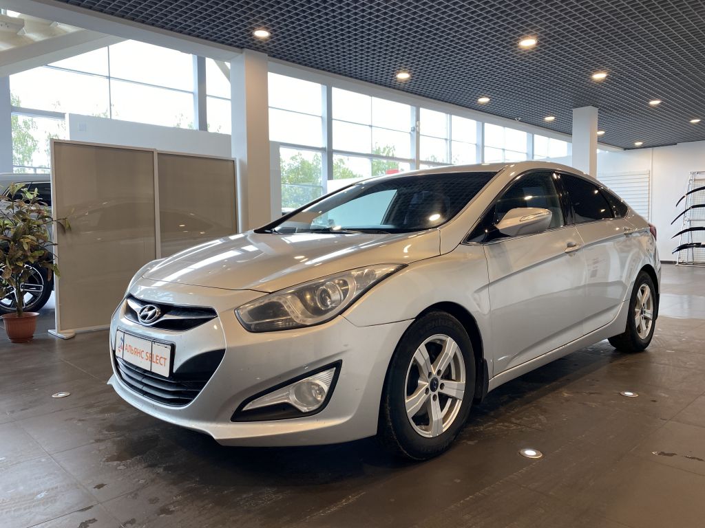 HYUNDAI i 40