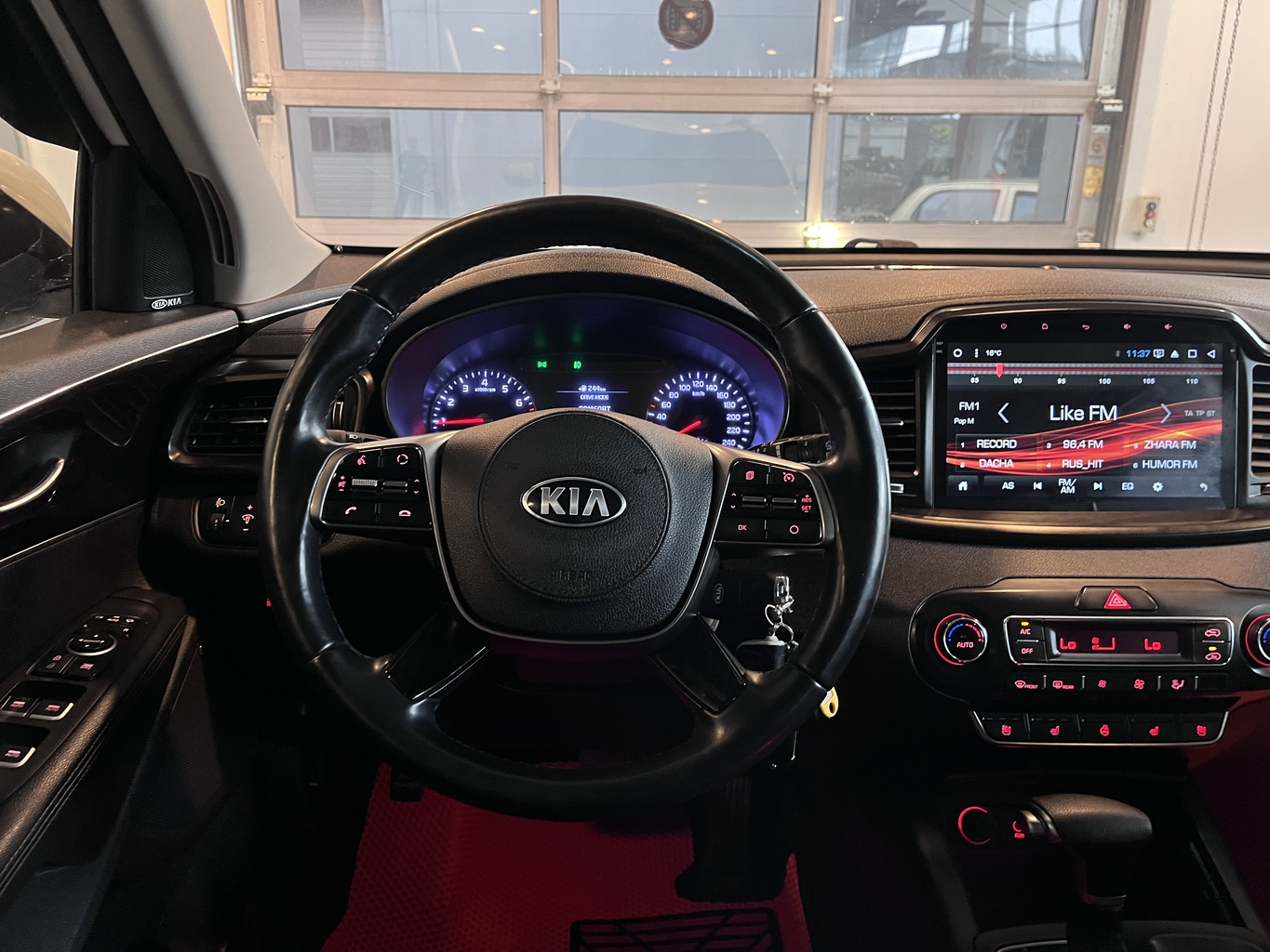 KIA SORENTO
