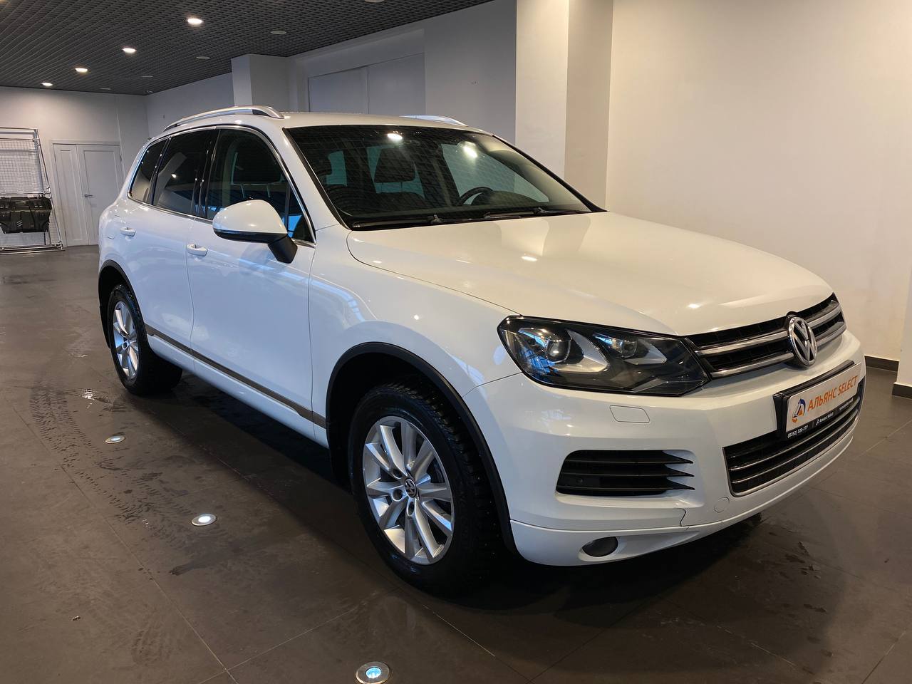 VOLKSWAGEN TOUAREG