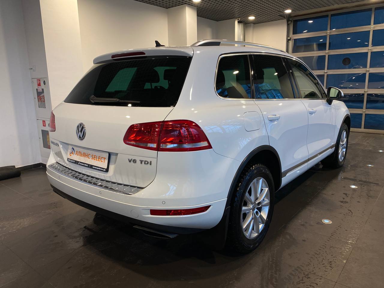 VOLKSWAGEN TOUAREG