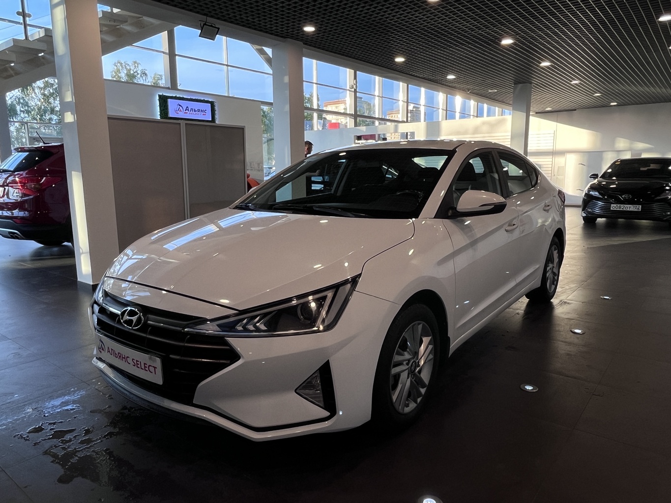 HYUNDAI ELANTRA