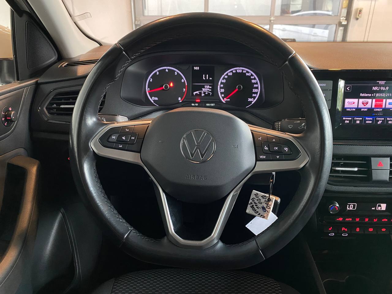 VOLKSWAGEN POLO