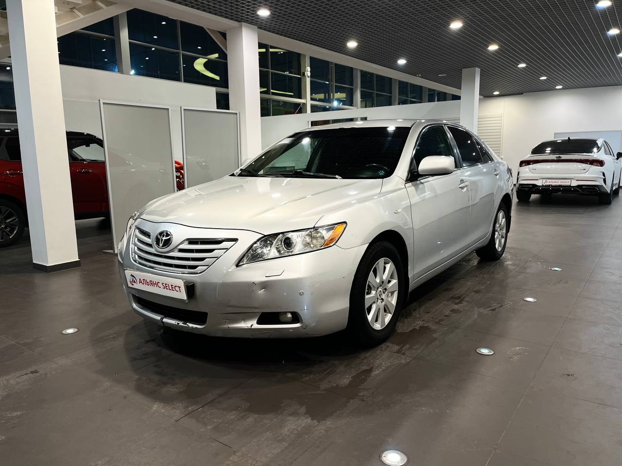 TOYOTA CAMRY