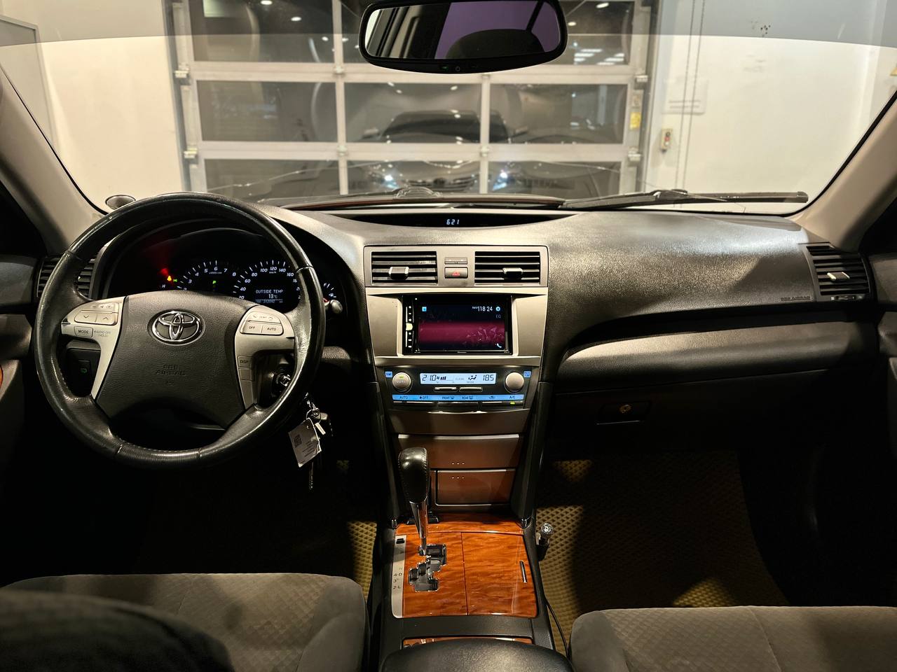 TOYOTA CAMRY