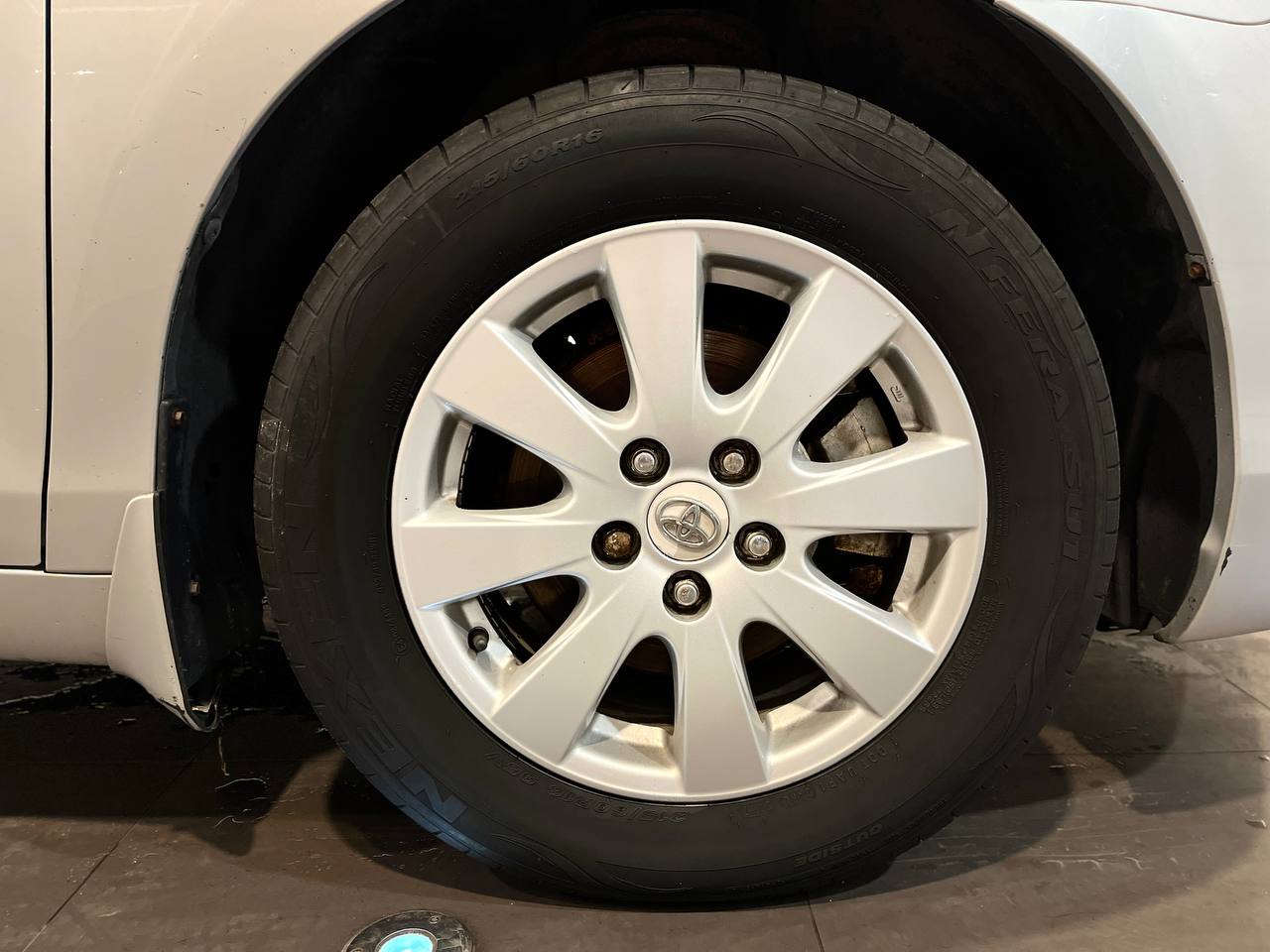 TOYOTA CAMRY