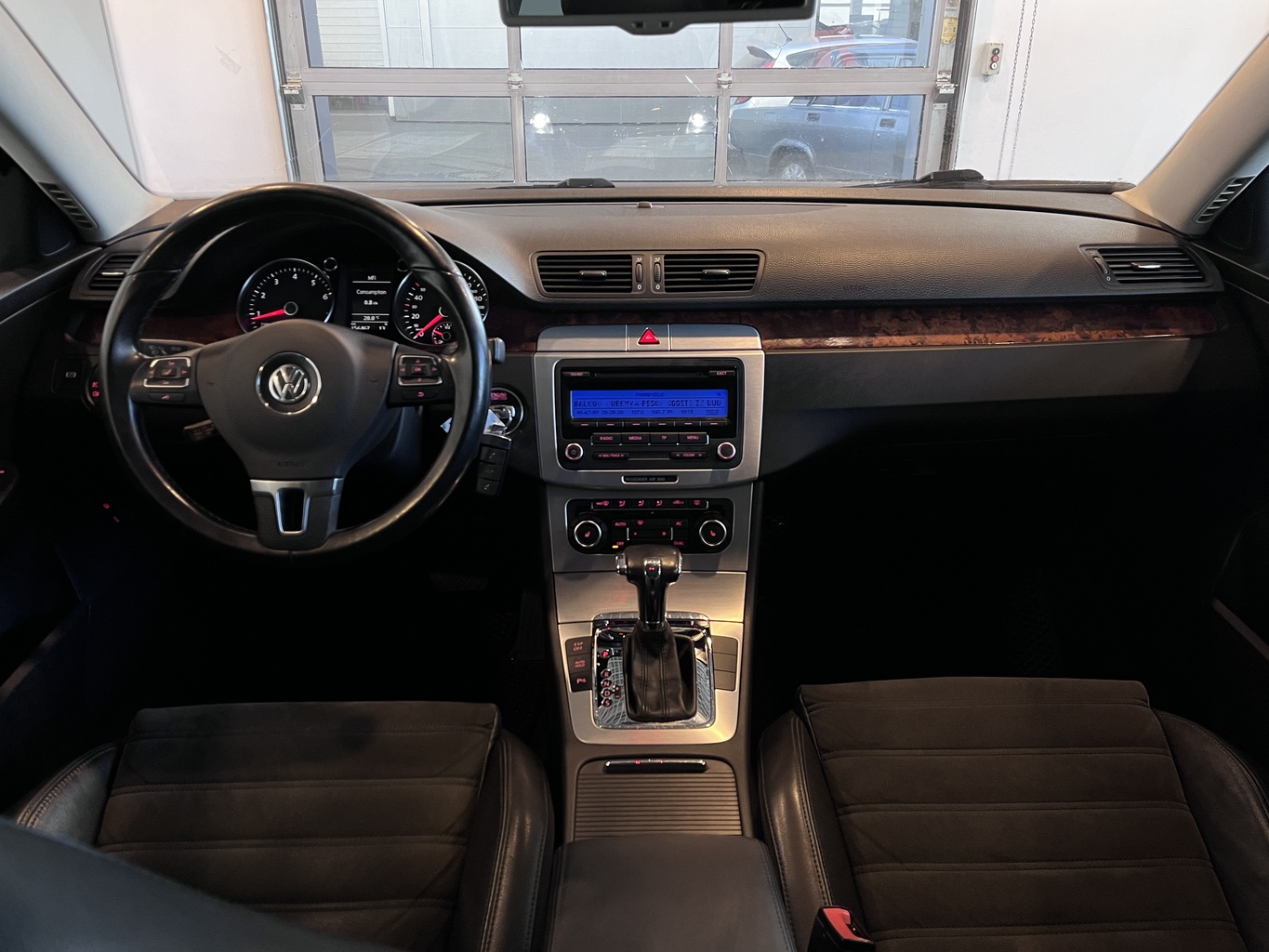 VOLKSWAGEN PASSAT