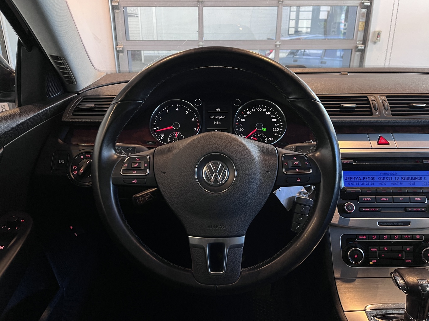 VOLKSWAGEN PASSAT