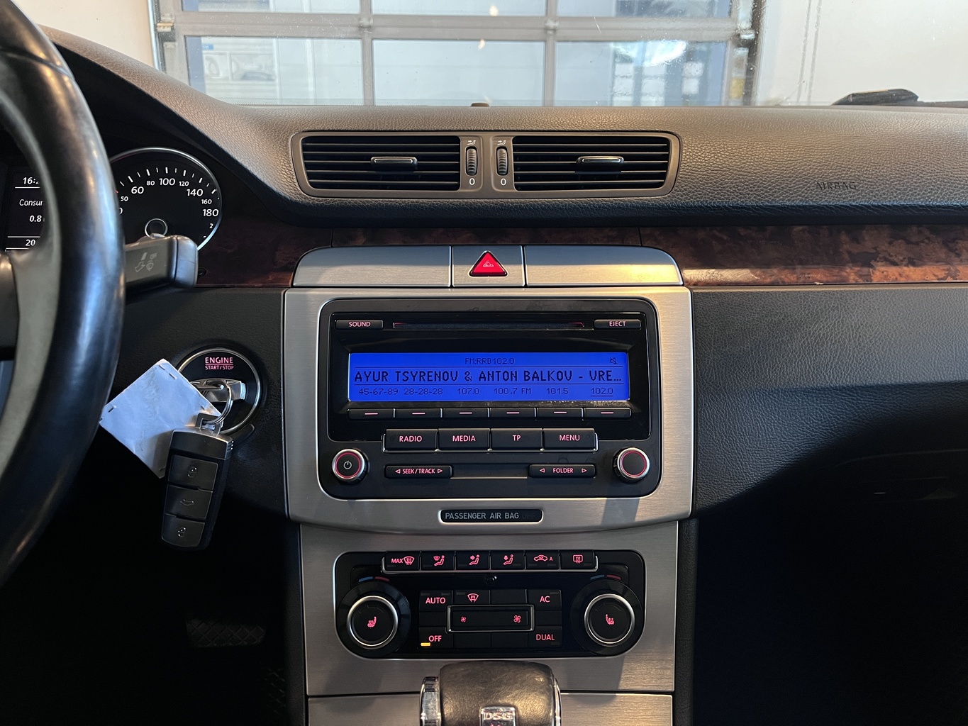 VOLKSWAGEN PASSAT