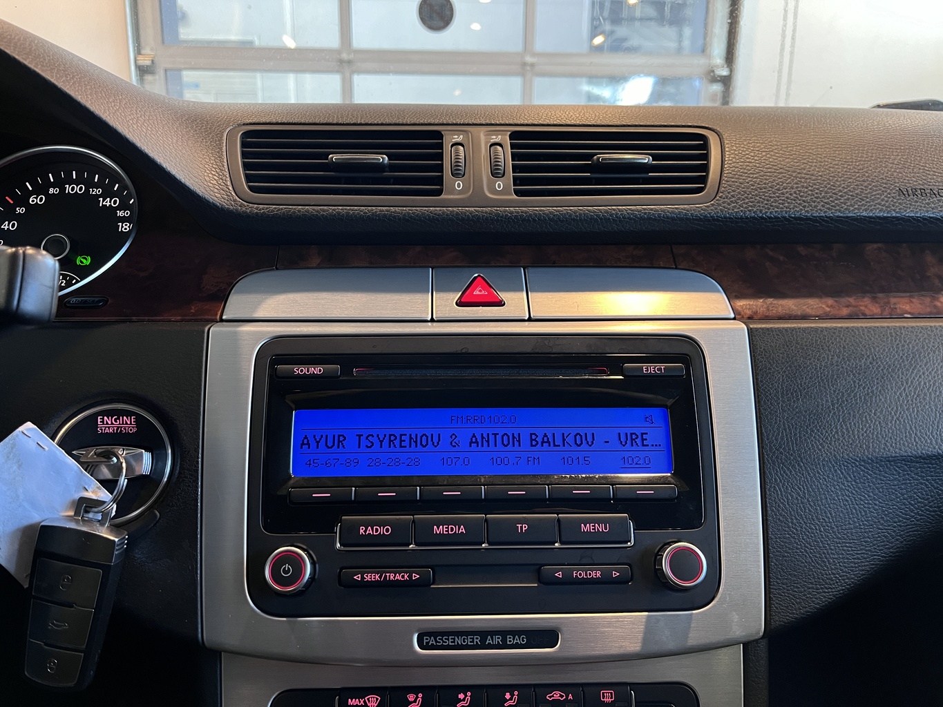 VOLKSWAGEN PASSAT