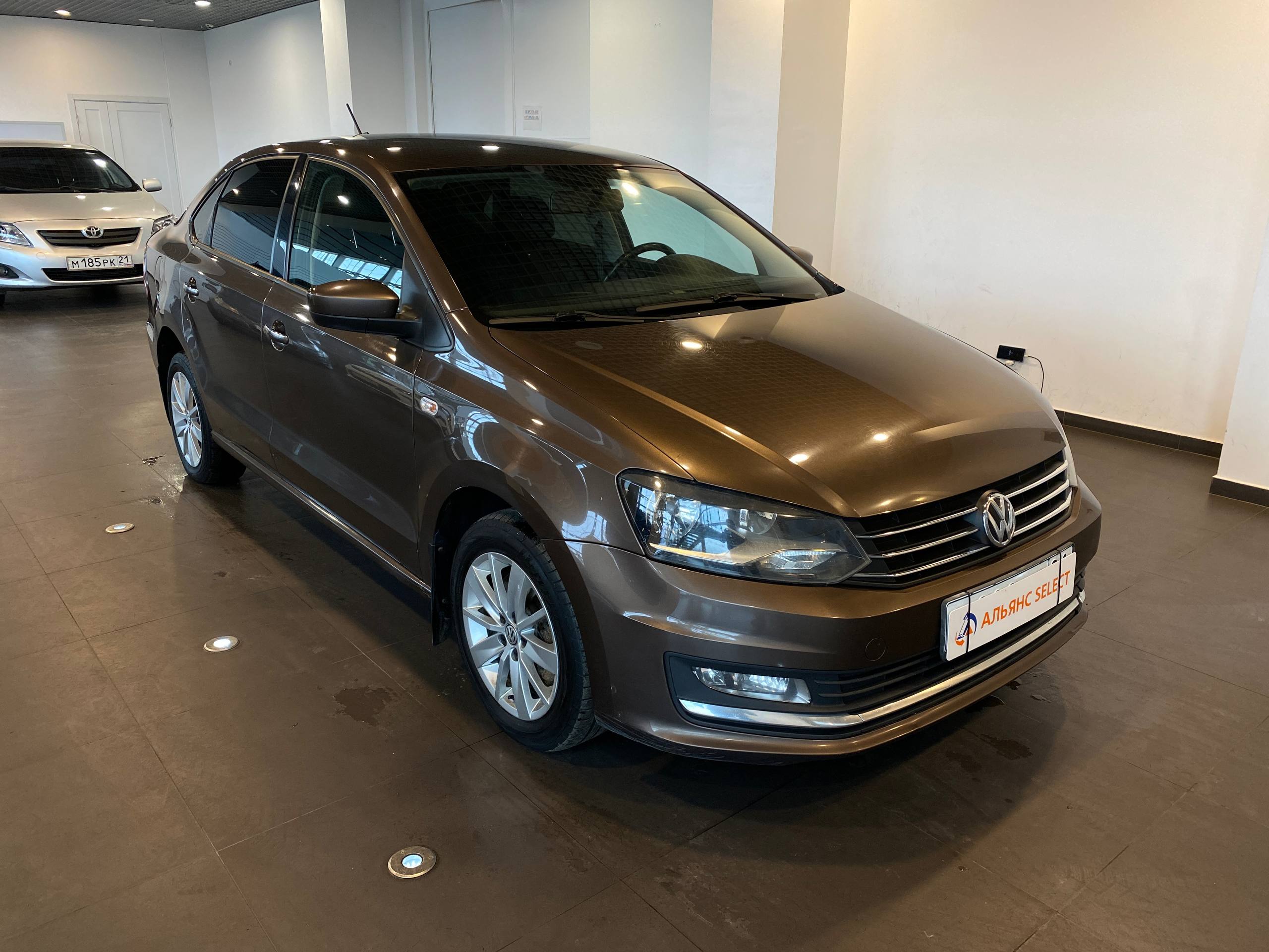VOLKSWAGEN POLO