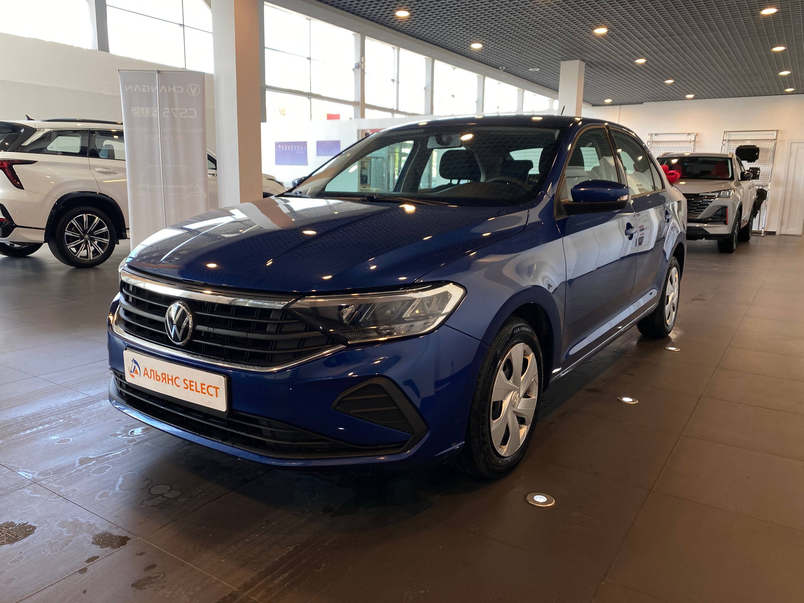 VOLKSWAGEN POLO