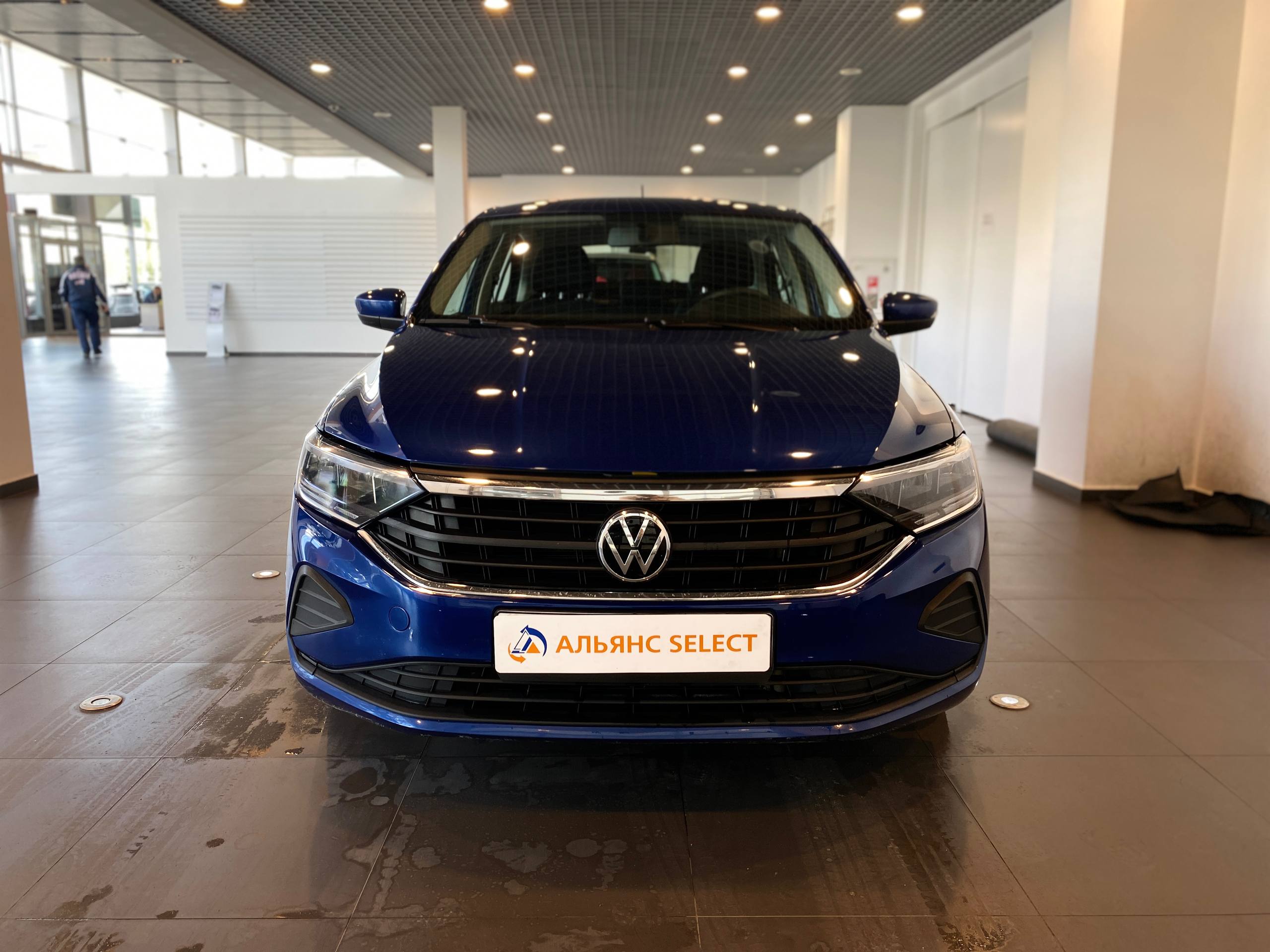 VOLKSWAGEN POLO