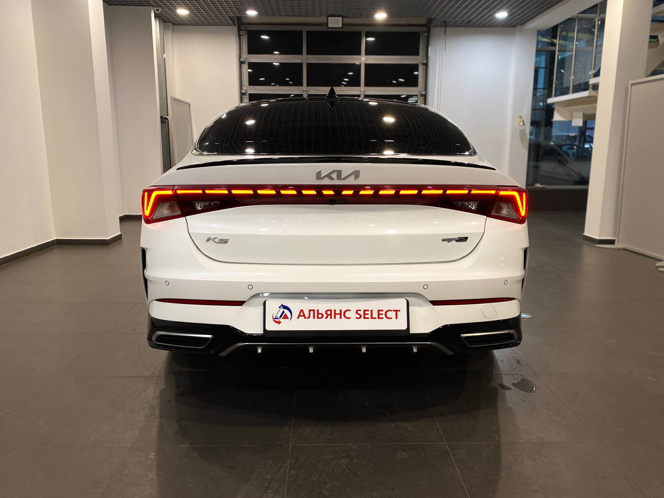 KIA K5
