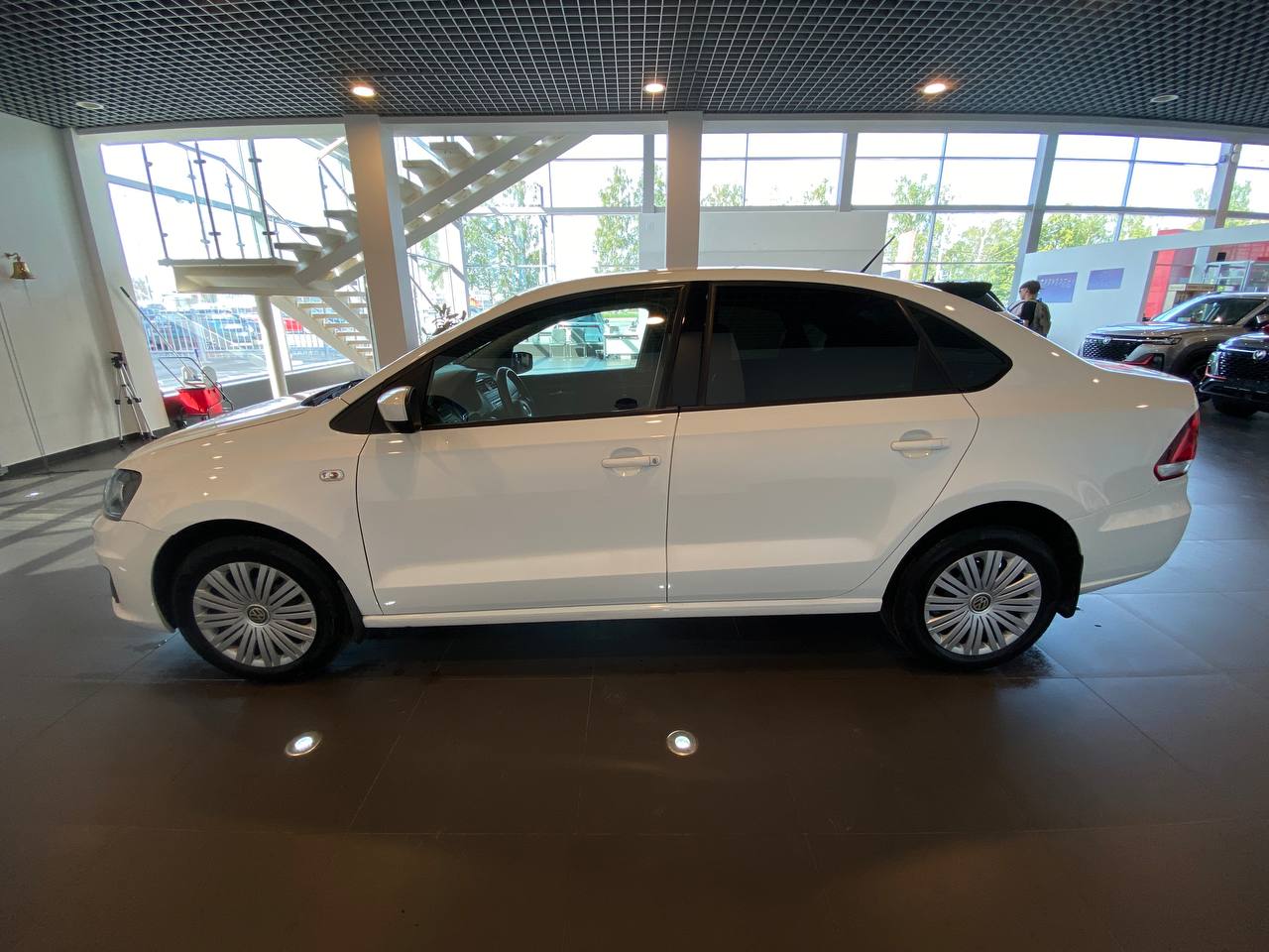 VOLKSWAGEN POLO