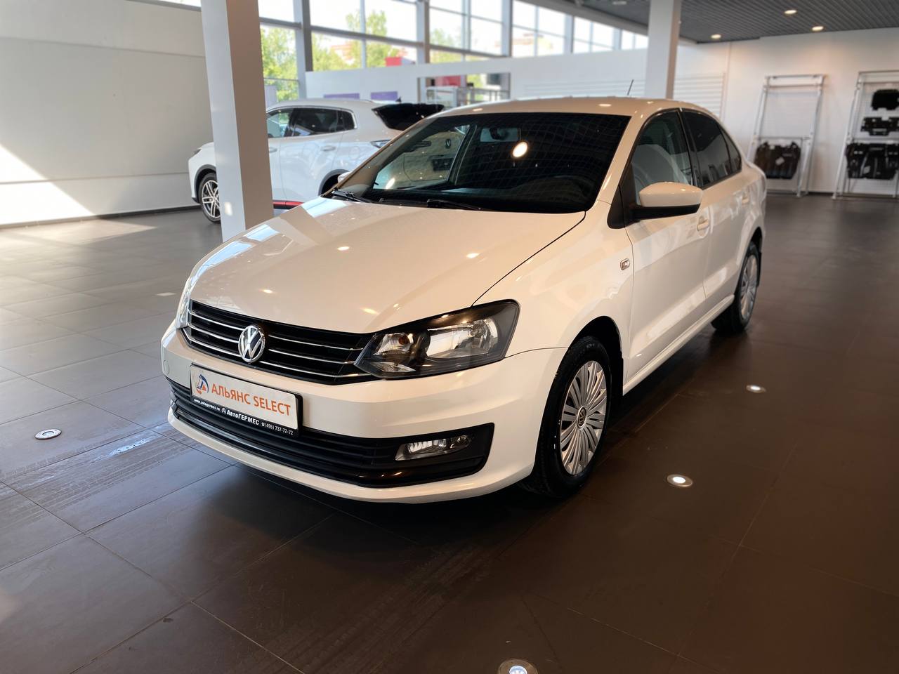 VOLKSWAGEN POLO