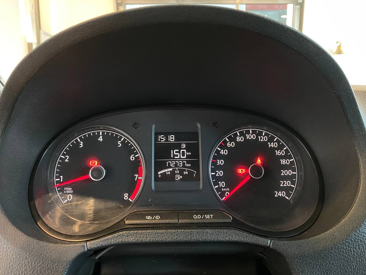 VOLKSWAGEN POLO