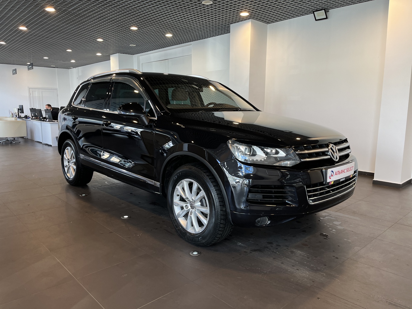 VOLKSWAGEN TOUAREG