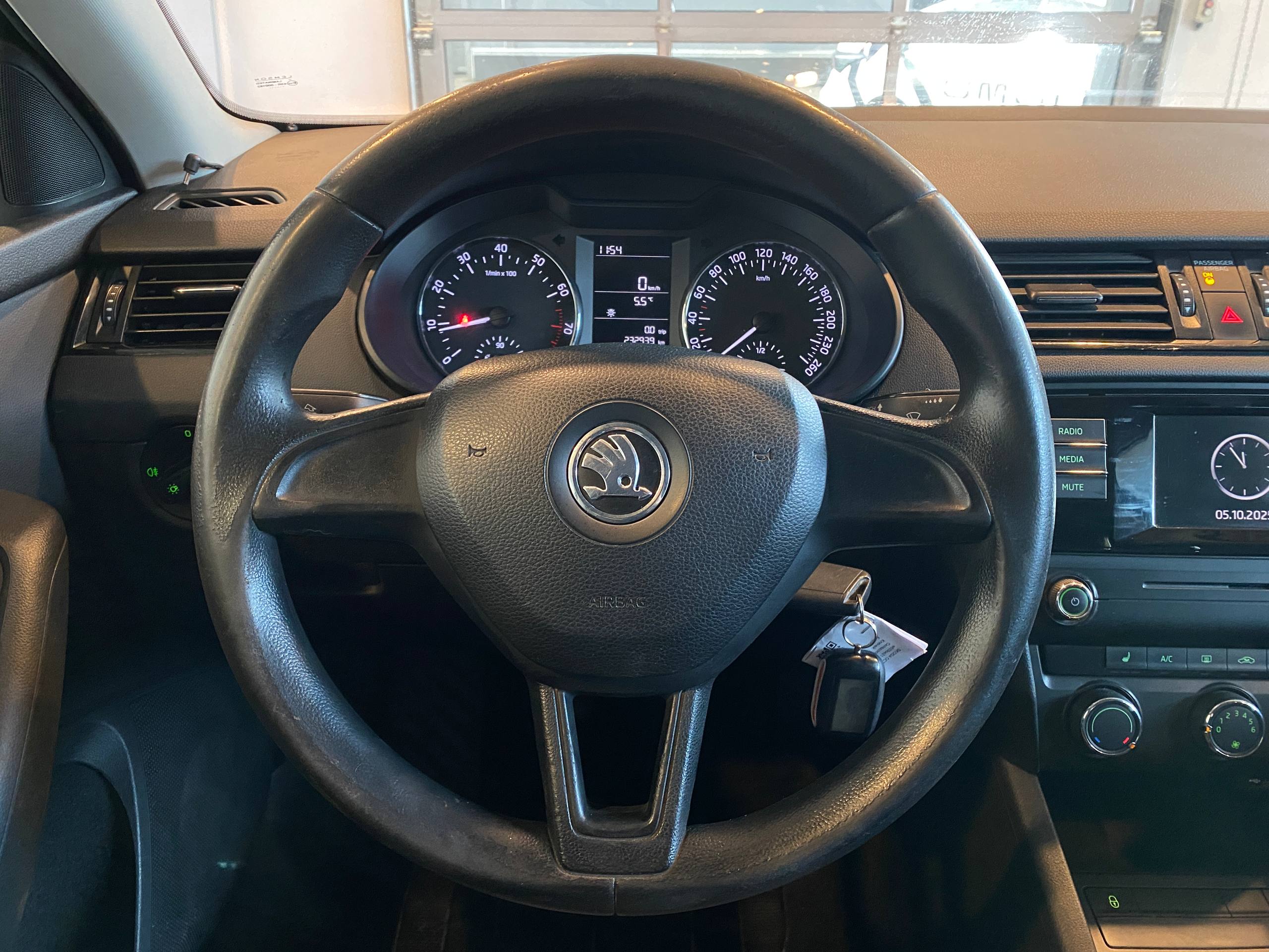 SKODA OKTAVIA