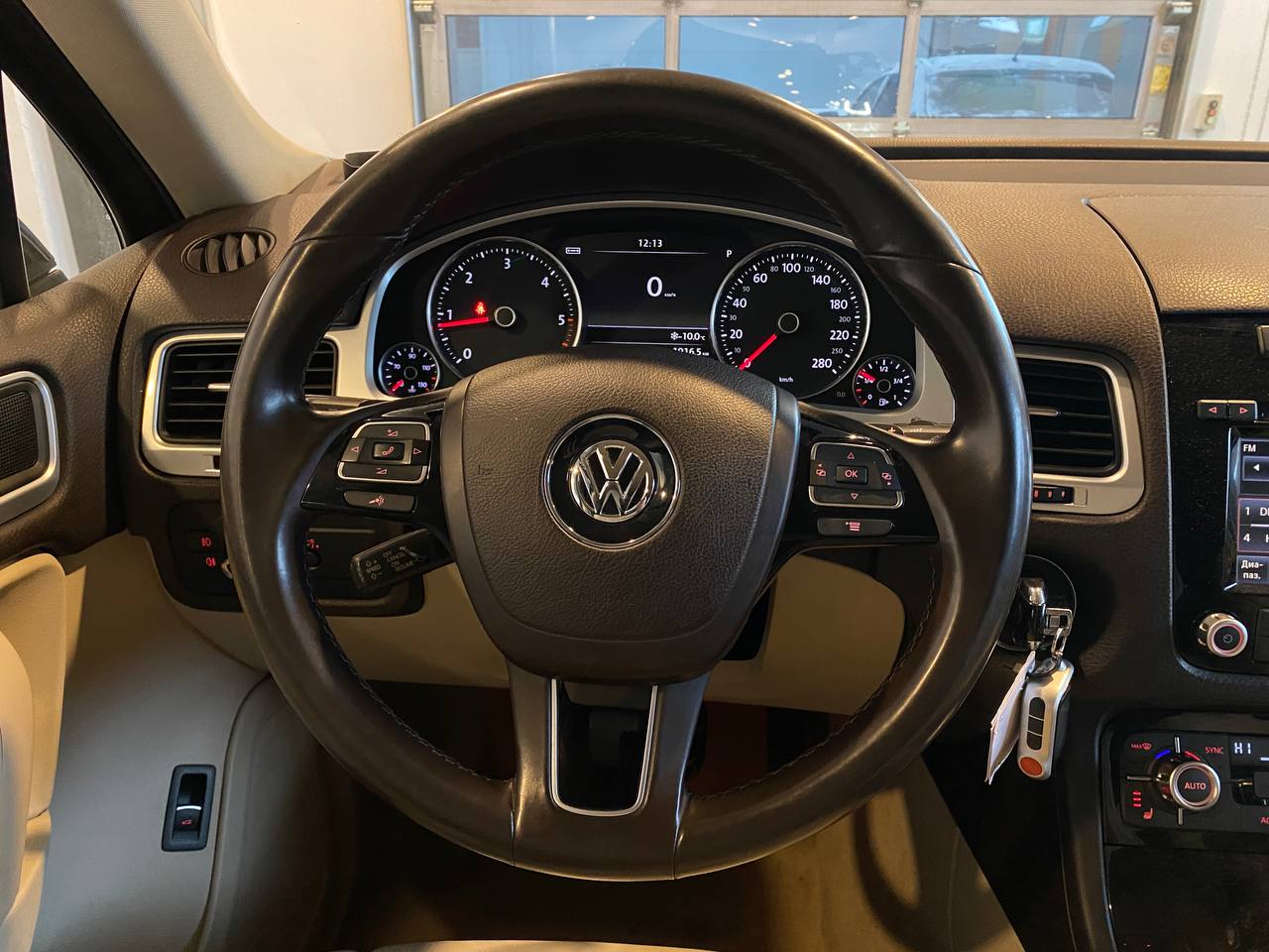 VOLKSWAGEN TOUAREG