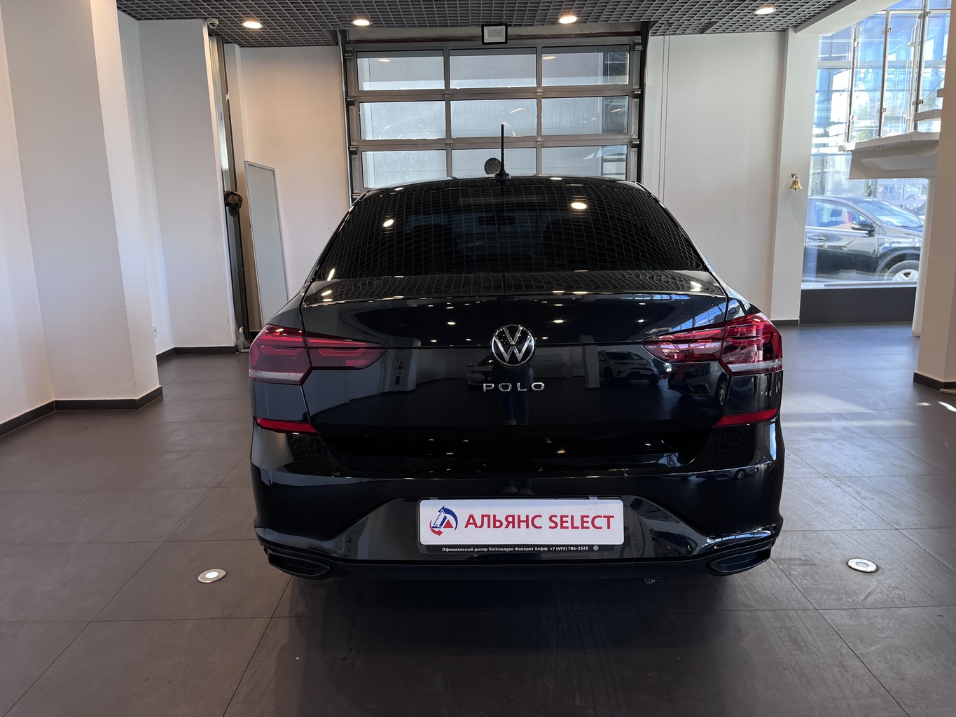 VOLKSWAGEN POLO