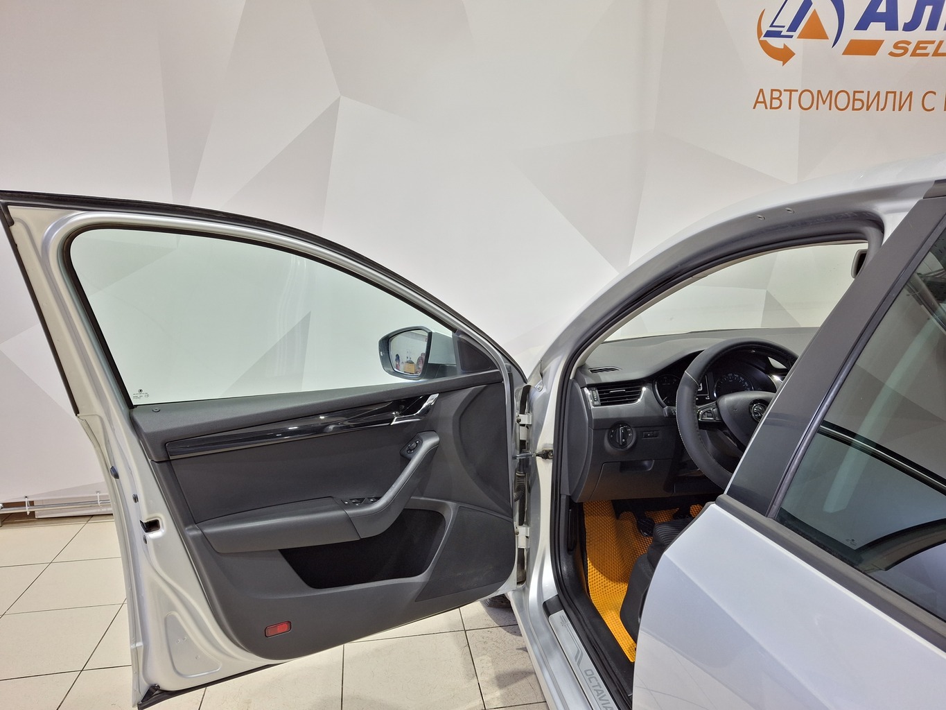 SKODA OKTAVIA