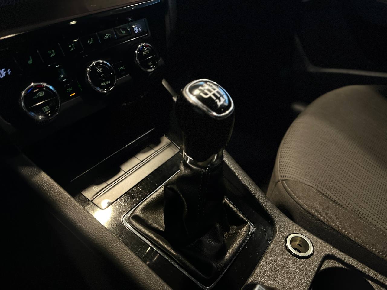 SKODA OKTAVIA