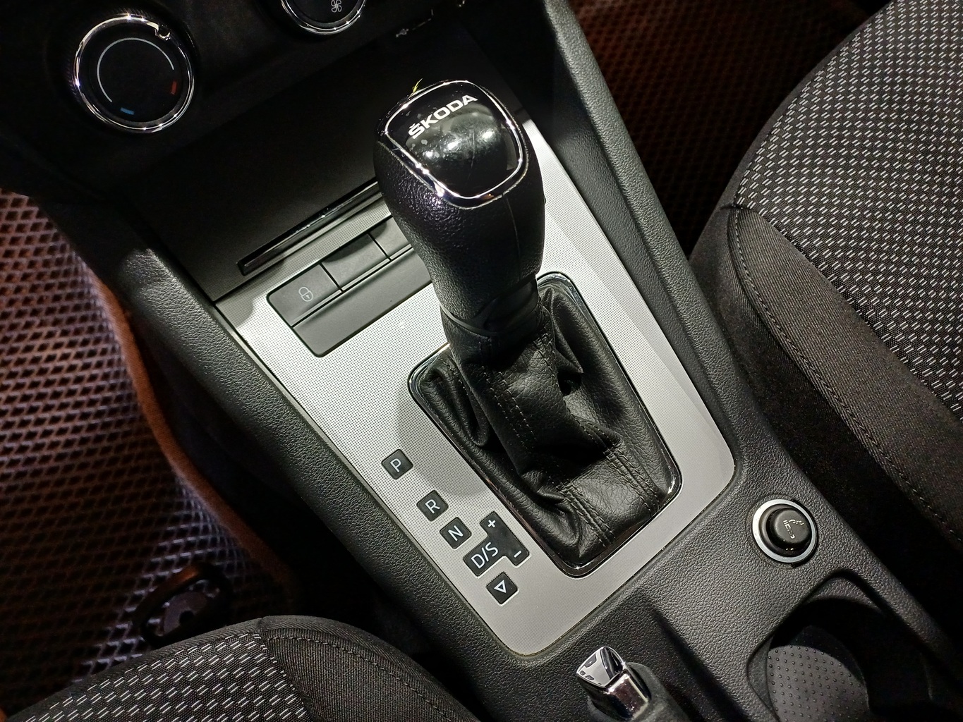 SKODA OKTAVIA