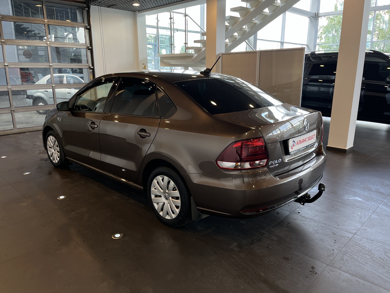 VOLKSWAGEN POLO