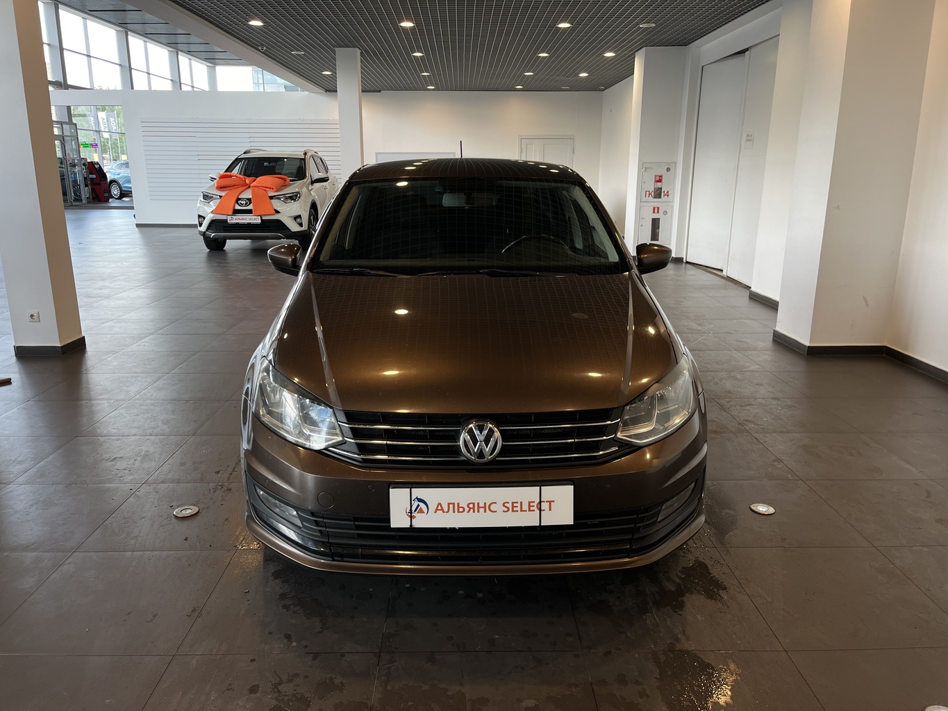 VOLKSWAGEN POLO