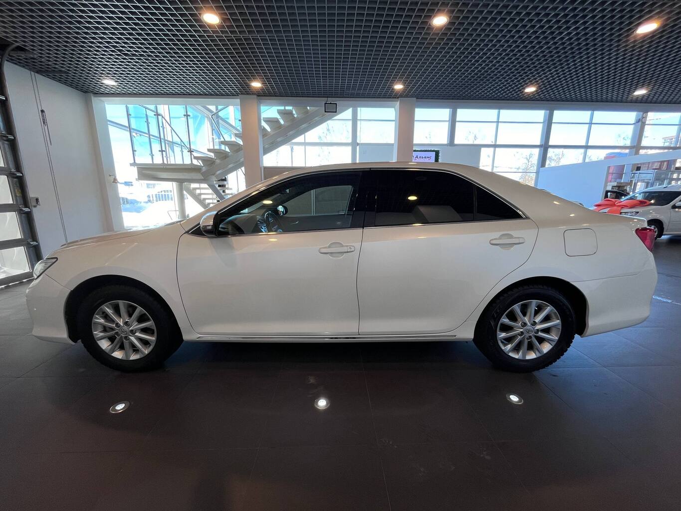 TOYOTA CAMRY