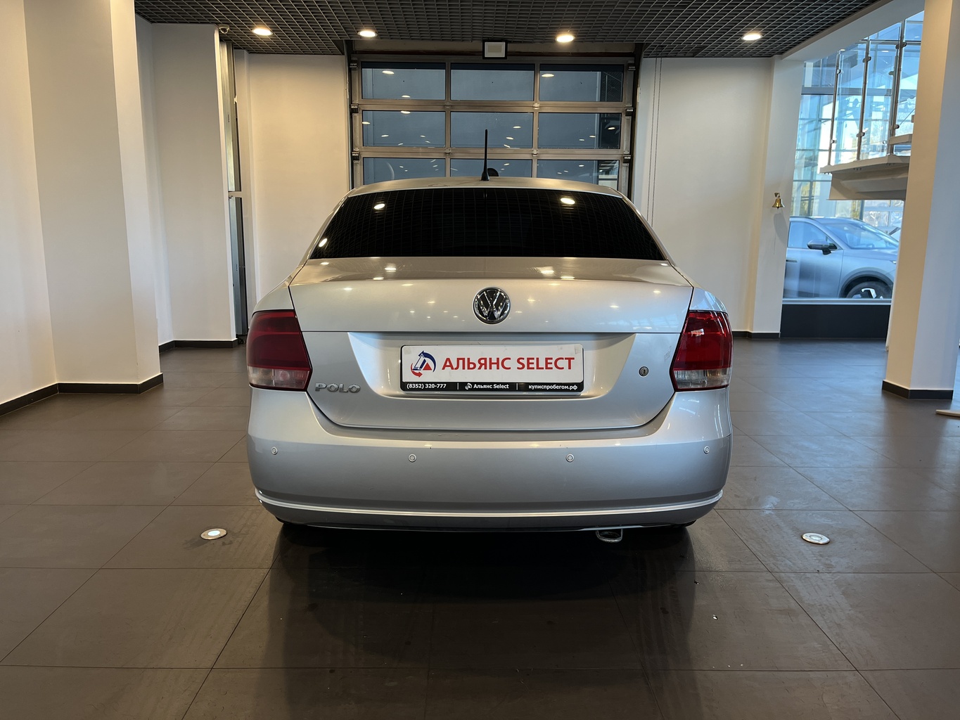 VOLKSWAGEN POLO