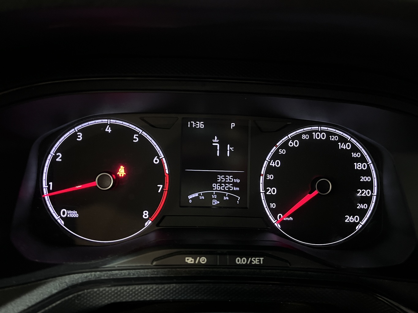 VOLKSWAGEN POLO