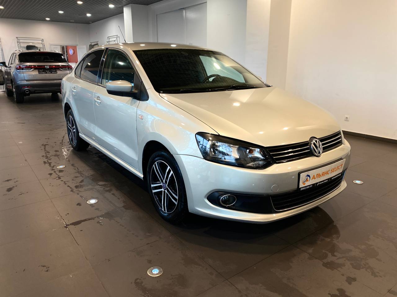 VOLKSWAGEN POLO