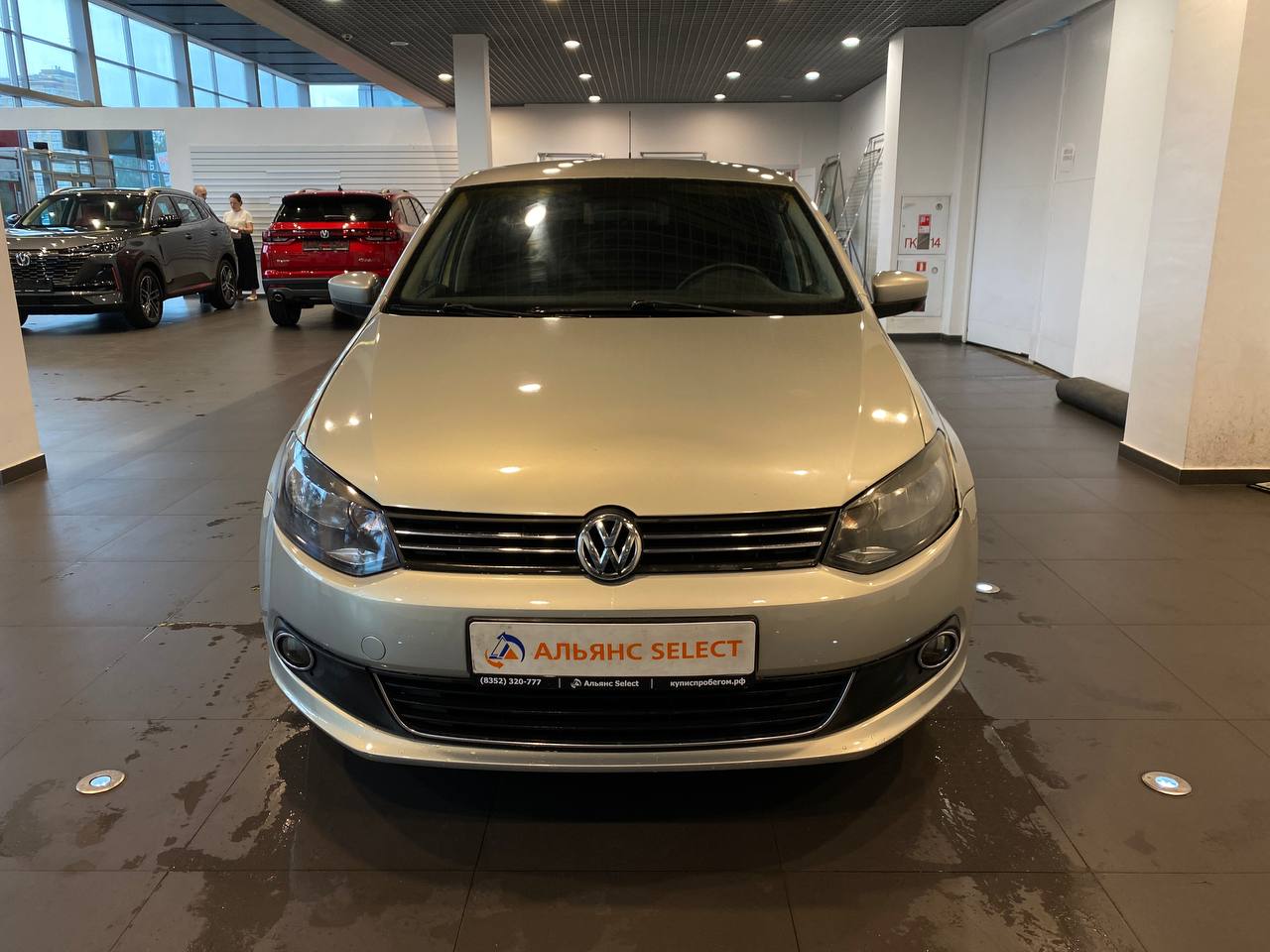 VOLKSWAGEN POLO