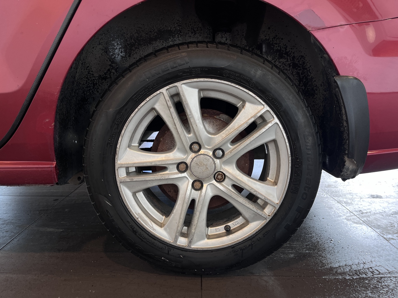 VOLKSWAGEN POLO