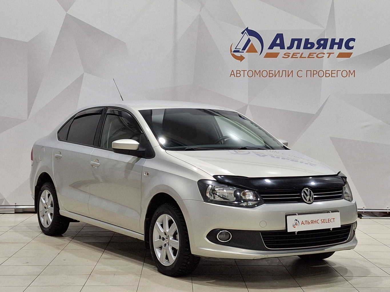 VOLKSWAGEN POLO