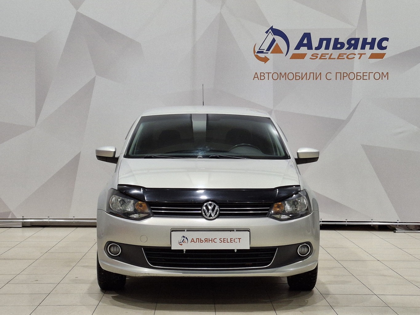 VOLKSWAGEN POLO