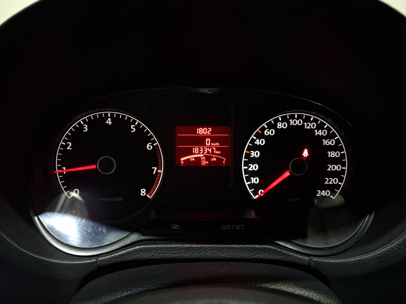 VOLKSWAGEN POLO