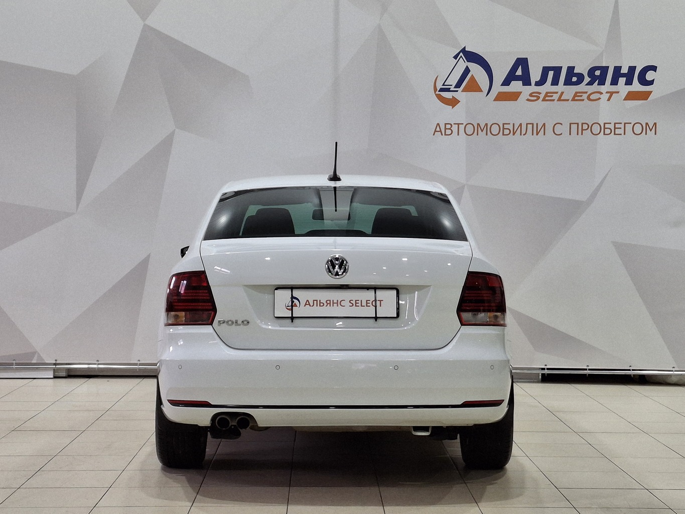 VOLKSWAGEN POLO
