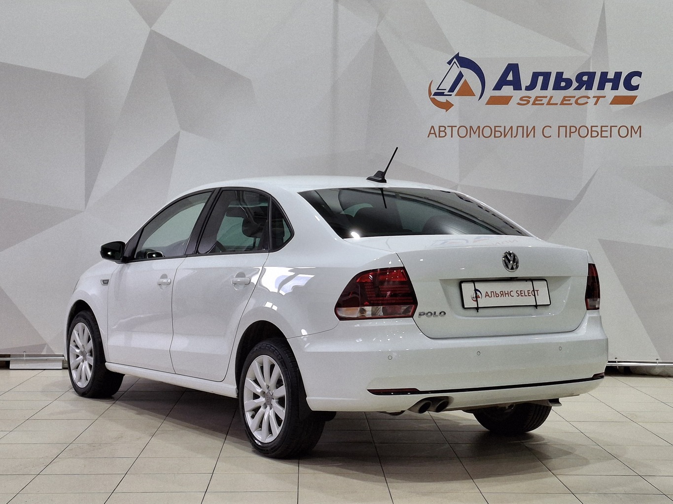 VOLKSWAGEN POLO