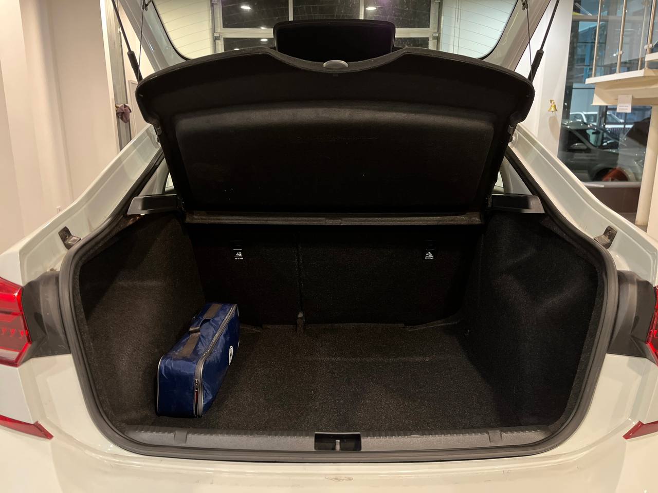 VOLKSWAGEN POLO (ХЭТЧБЕК)