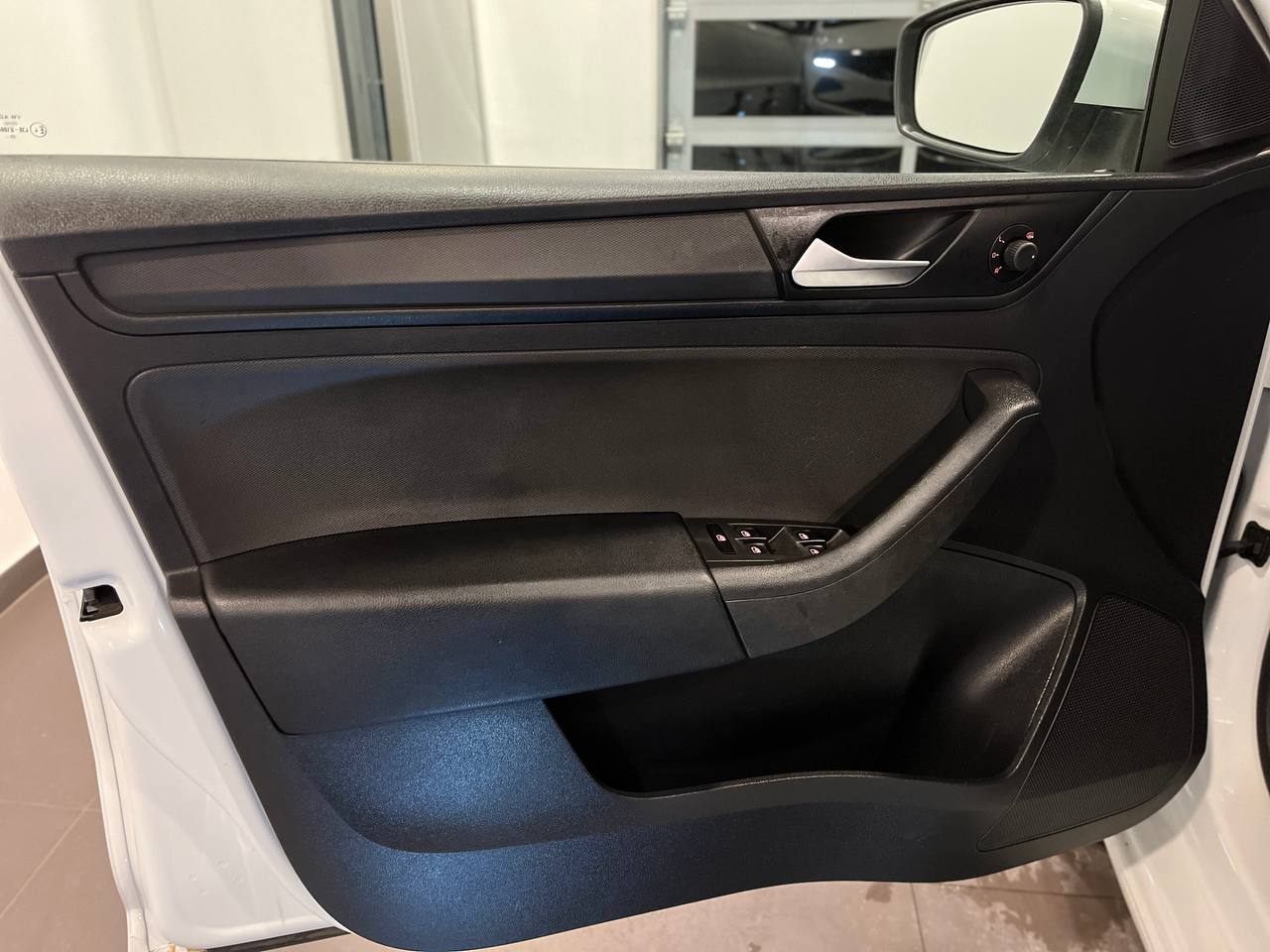 VOLKSWAGEN POLO (ХЭТЧБЕК)